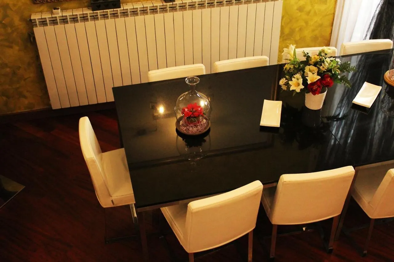 Sansiro47 Bed & Breakfast Milan 2*,  Italy