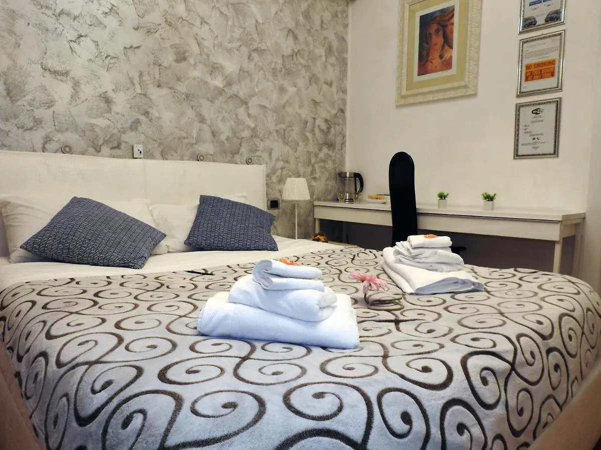 Sansiro47 Bed & Breakfast Milan 2*,  Italy